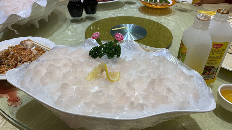 母亲节整条笋壳鱼刺身 小鹏汽车鹏友圈