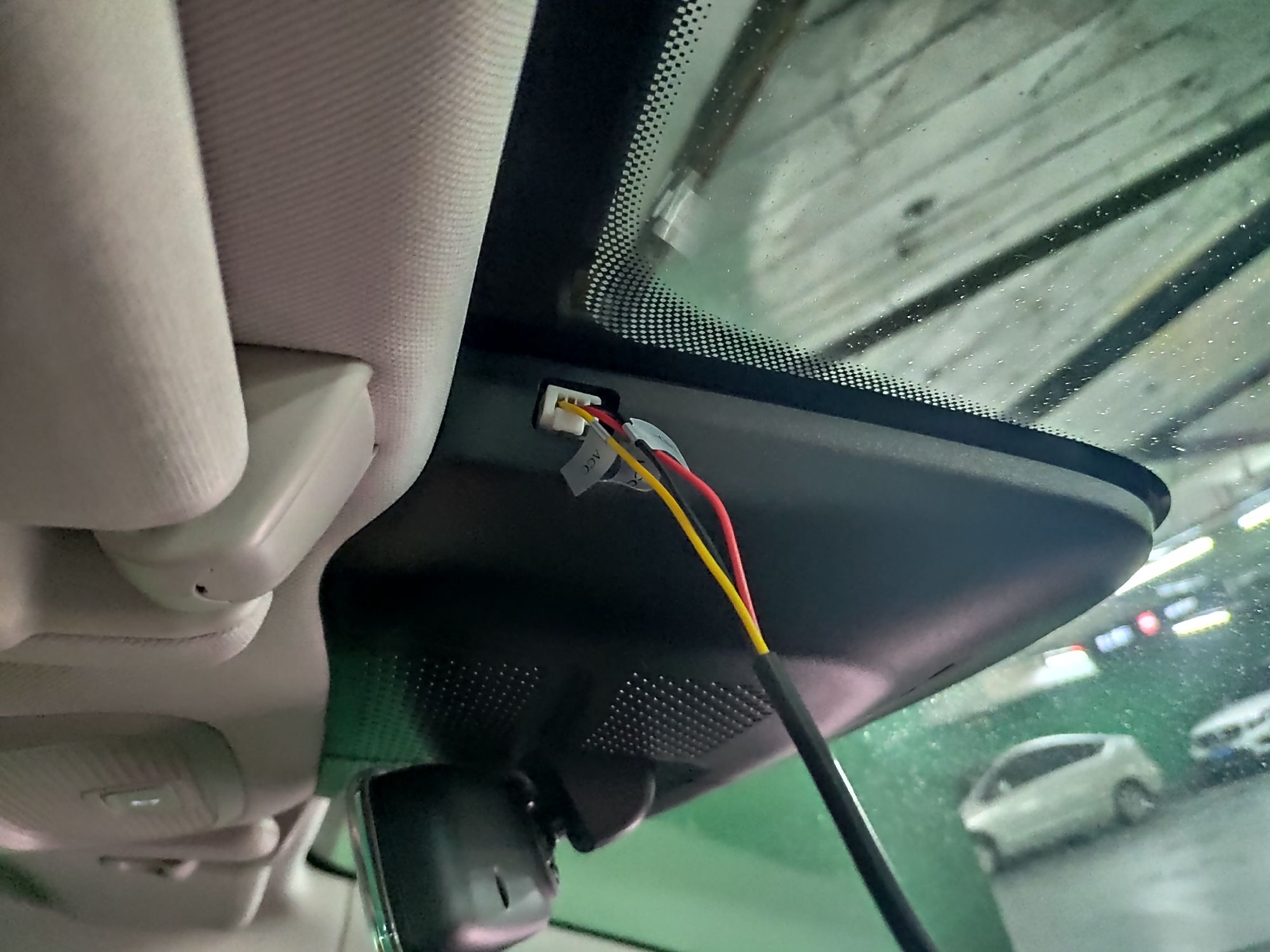 行车记录仪安装完毕啦