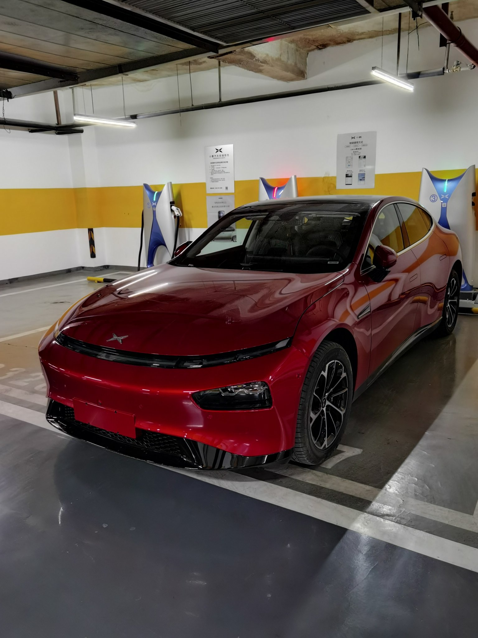 p7曜日红,提到车已 - 小鹏汽车鹏友圈