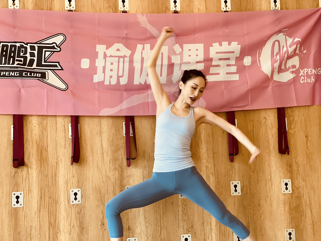 最后这节课的ending pose 肯定是空中瑜伽的空中技巧节课了,克服心理