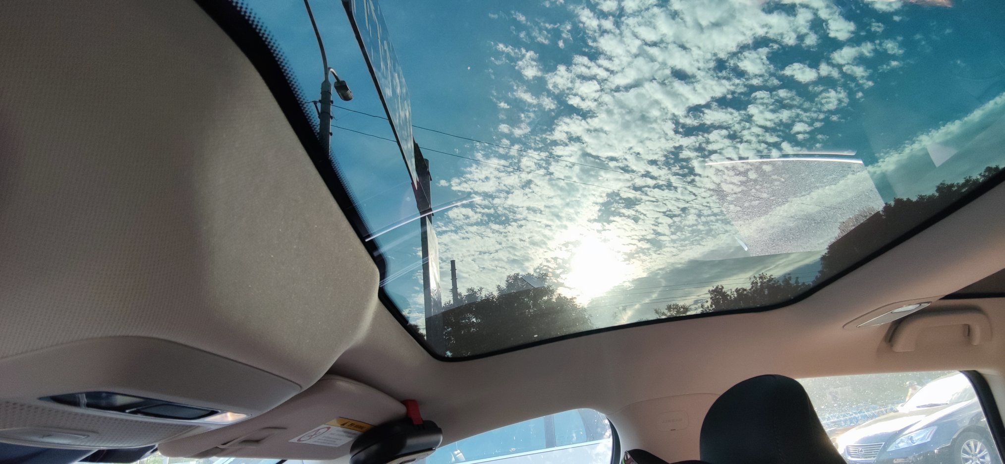 p7天窗里的北京蓝天 - 小鹏汽车鹏友圈