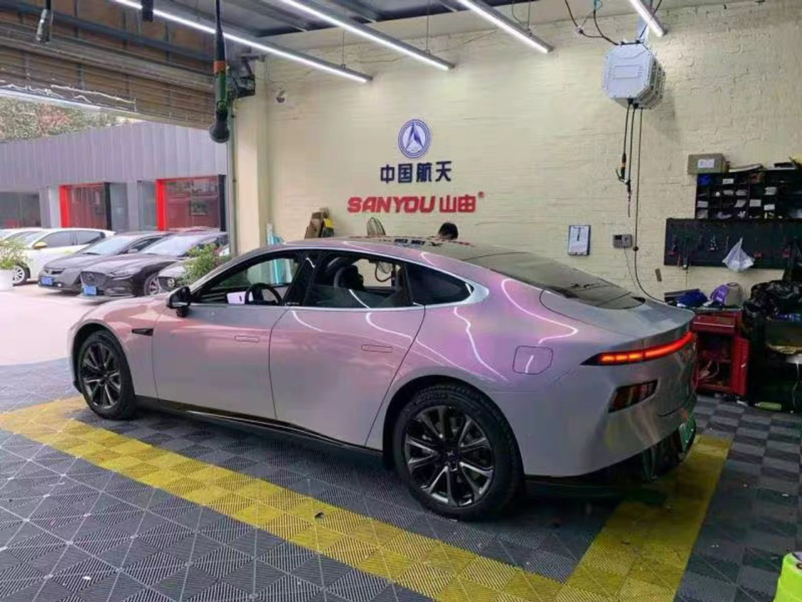 我也蠢蠢欲动了,实在是不要太帅了,特别喜欢渐变的车衣,得奖一定安排