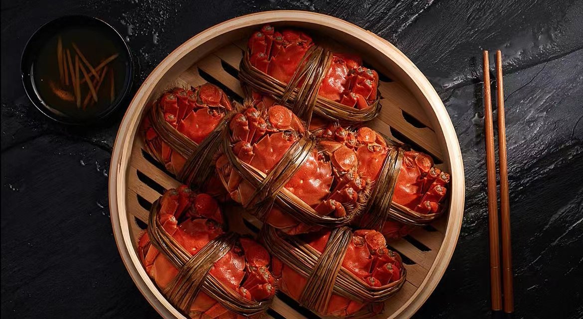 听说柿子跟螃蟹一起吃